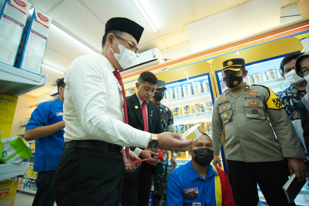 Tim Gabungan Lakukan Sidak Ke Apotek Di Kota Mojokerto