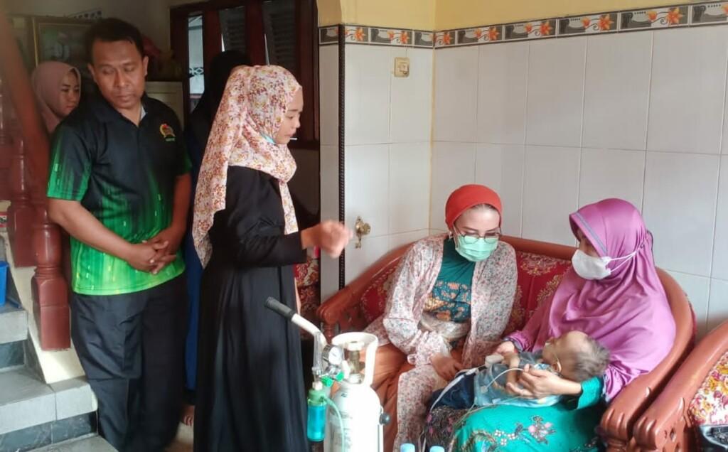 Ketua Persit Cabang XXX Kodim 0815/Mojokerto Sambangi dan Motivasi Anggota