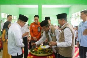 PJ. Bupati OKU Hadiri Serah Terima Bantuan RTLH Di Kecamatan Lubuk Raja