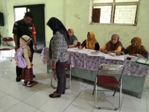 Wujudkan Balita Sehat Babinsa Tangunan Dampingi Layanan Imunisasi Posyandu