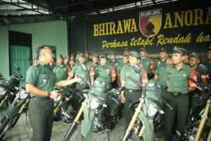 Dandim 0815/Mojokerto Serahkan 100 Unit SPM Trail Dinas Bantuan Kemenhan RI