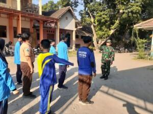 Pro Aktif Babinsa Koramil 0815/14 Dlanggu Latih PBB Pelajar SMAS Al Hidayah