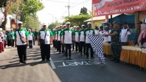 HUT Kemerdekaan RI Ke-78, Koramil Pacet Bareng Polsek Amankan Gerak Jalan Perjuangan