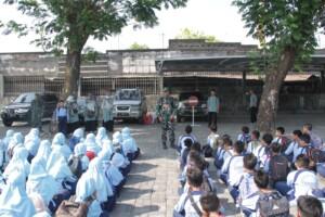 Kunjungi Markas Kodim 0815/Mojokerto, Siswa SD IT Permata Diajarkan Tumbuhkan Semangat Persatuan Sejak Dini