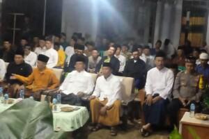 Pj Bupati Jombang Hadiri Peringatan Maulid Nabi di Musholla Midkholul Huda Pucangsimo