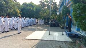 Upacara Bendera, Babinsa Koramil 0815/06 Kemlagi : Disiplin Kunci Kesuksesan