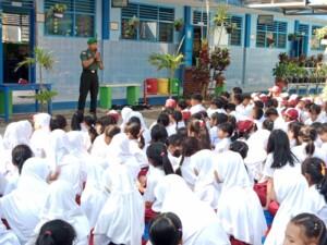 Tekan Perilaku Bullying, Koramil 0815/16 Pacet Masifkan Sosialisasi Di Sekolah