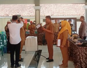 Kades Menanggal, Mojokerto Lantik Sekretaris Desa dan Kepala Urusan Umum & Perencanaan