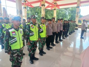 Danramil 0815/05 Gedeg Bareng Forkopimcam Gelar Apel Siaga Linmas Pengamanan Pemilu 2024