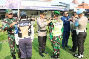 Apel Ops Keselamatan Semeru 2024, Forkopimda Kota Mojokerto Ajak Ojol dan Mahasiswa Patuhi Aturan Lalu Lintas