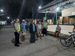 Polsek Jetis Patroli Rumah Kosong yang Ditinggal Mudik Lebaran