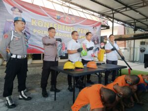 Polres Mojokerto Kota Berhasil Ringkus Komplotan Pencuri Tiang Besi Kabel Fiber Optik