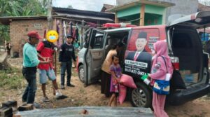 Sahabat Teddy Antar Pulang Dua Warga Dari Rumah Sakit