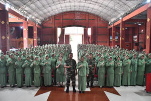 Dandim 0815/Mojokerto Ajak Anggota Persit Jaga Kekompakan & Bijak Ber-Medsos