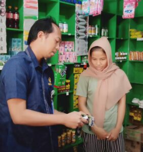 Bea Cukai Sidoarjo Bersama Satpol PP Kota Mojokerto Sidak Penjual Rokok Ilegal