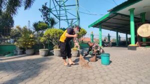TNI-Polri Bersinergi, Gelar Karya Bakti Tempat Ibadah