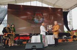 Kirab Maskot Pilkada 2024, KPU Kabupaten Mojokerto Berharap Pilkada Berjalan Lancar, Aman dan Kondusif