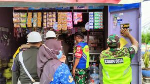 Cegah Peredaran Rokok Ilegal,Satpol PP Kota Mojokerto Kembali Gelar Razia di Beberapa Toko