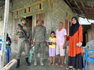 Satgas “Madago Raya” Berbagi Kasih di Wilayah Operasi