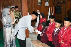 Safari Ramadhan Di Ponpes Segoro Agung Trowulan, Dandim 0815/Mojokerto Ajak Tingkatkan Imtaq