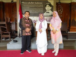Nono Purnomo Kepsek SMP 5 Bertugas di KBRI Riyadh 
