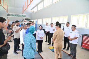 Gubernur Sulteng Persiapkan Siswa Bersaing di Dunia Kerja