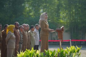 Pimpin Apel Hari Pertama Pasca Cuti Lebaran, Ning Ita Tegaskan Semangat Pengabdian dan Ketahanan Ekonomi