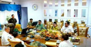 Menteri ATR/BPN Gelar Rapat di Ruang “Polibu” Kantor Gubernur Sulteng