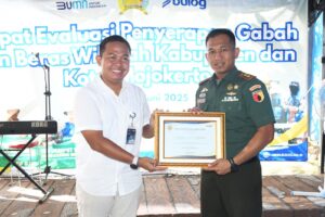 Kodim 0815/Mojokerto Terima Penghargaan dari Bulog : Bukti Nyata Peran TNI dalam Ketahanan Pangan