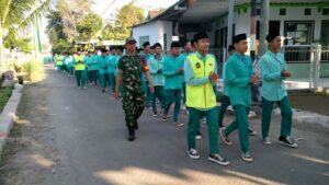 Koramil 0815/15 Jatirejo Bentuk Karakter Siswa Lewat Pelatihan Baris-Berbaris dan Kedisiplinan