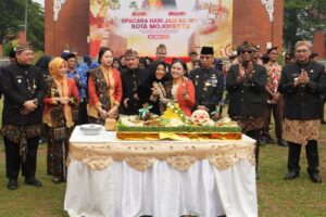 Hari Jadi Kota Mojokerto Ke- 107, Ning Ita Ajak Kuatkan Sinergi Wujudkan Kota Mojokerto Unggul