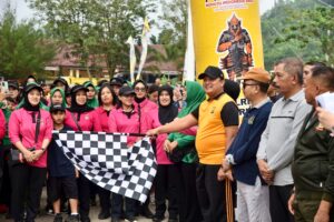 Peringati Hari Bhayangkara Ke- 79 Polres Morut Gelar Olahraga dan Jalan santai 