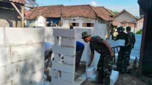 Kodim 0815/Mojokerto Bersama PT. PIM Gelar Bedah Rumah di Ngoro: TNI Hadir Nyata untuk Rakyat
