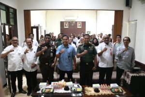 Rakor bersama Bulog, Dandim 0815/Mojokerto: TNI Siap Kawal Penyaluran Bantuan Pangan Kota Mojokerto