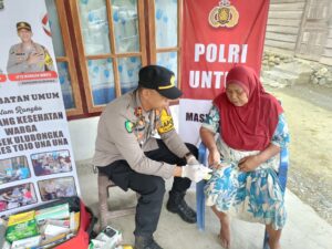 Polsek Ulubongka Polres Touna Gelar Pengobatan Gratis