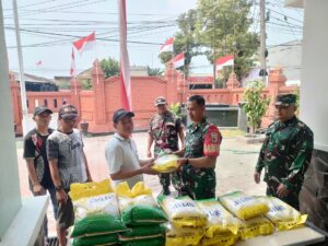 Kodim 0815/Mojokerto bersama Bulog Salurkan 4 Ton Beras SPHP Lewat Gerakan Pangan Murah
