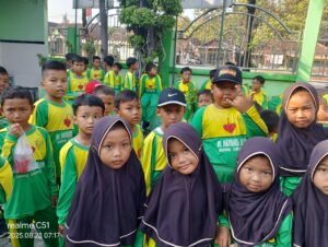 Semangat Kerukunan Warnai Jalan Sehat HUT Ke-80 Kemerdekaan RI