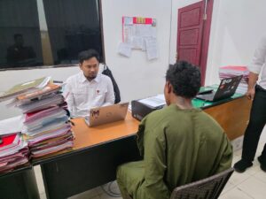 Ditikam Saat Pimpin Shalat, Guru Ngaji Bersimbah Darah