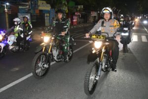 TNI-Polri Bersama Forkopimda Kompak Jaga Kota Mojokerto Tetap Aman dan Kondusif