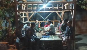 Siskamling Jadi Sarana Babinsa Jatirejo Bangun Kebersamaan dengan Warga