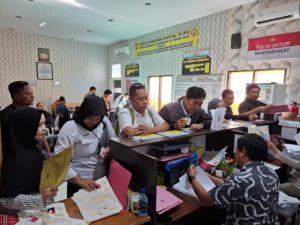 Ikut Seleksi PPPK Paruh Waktu, Warga Gruduk Polresta Palu