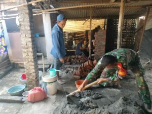 Hadirkan Akses Sanitasi Layak bagi Warga Sumbertanggul, TMMD ke-126 Kodim 0815/Mojokerto Bangun 16 Unit Jamban Sehat