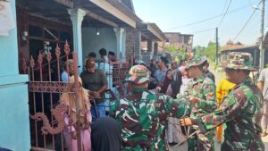 Wujud Kepedulian, Satgas TMMD 126 Kodim 0815/Mojokerto Hadiri Takziah Warga di Lokasi Kegiatan