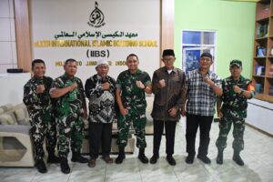 Jalin Komunikasi dan Sinergi dengan Tokoh Agama, Dandim 0815/Mojokerto Silaturahmi ke Ponpes eLKISI