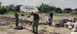 Persiapan Pembangunan KDKMP Koramil 0815/09 Mojosari dan Warga Sumbertanggul Gelar Karya Bakti