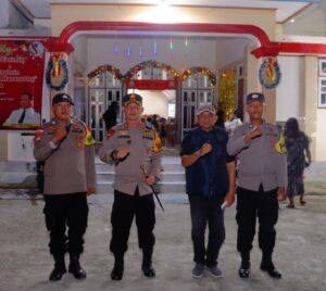 Kapolres Sigi Tinjau Pengamanan Gereja dan Pos Pam, Pastikan Malam Natal Aman dan Damai