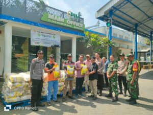 Sambut Idul Fitri 1447 H, PT. Padi Indonesia Maju bersama Koramil Ngoro Salurkan 3,8 Ton Beras untuk Warga Jasem dan Donorejo