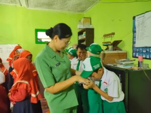 Persit KCK Cabang XXX Kodim 0815 Mojokerto Gelar Anjangsana dan Baksos, Tebar Kepedulian kepada Keluarga Prajurit dan Anak Yatim