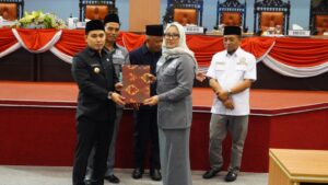 Rapat Paripurna DPRD Mojokerto Tetapkan Arah Baru Pajak dan Retribusi Daerah