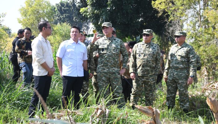 Pangdam V/Brawijaya Tinjau Lahan Yonif TP di Dawarblandong, Dorong Percepatan Pembangunan dan Pemberdayaan Masyarakat